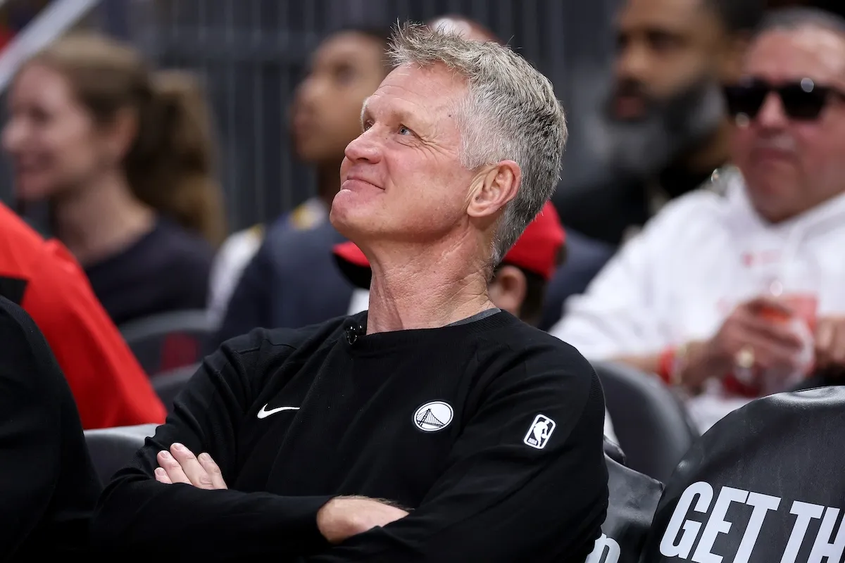 Golden State Warriors head coach Steve Kerr watch his team against Houston Rockets