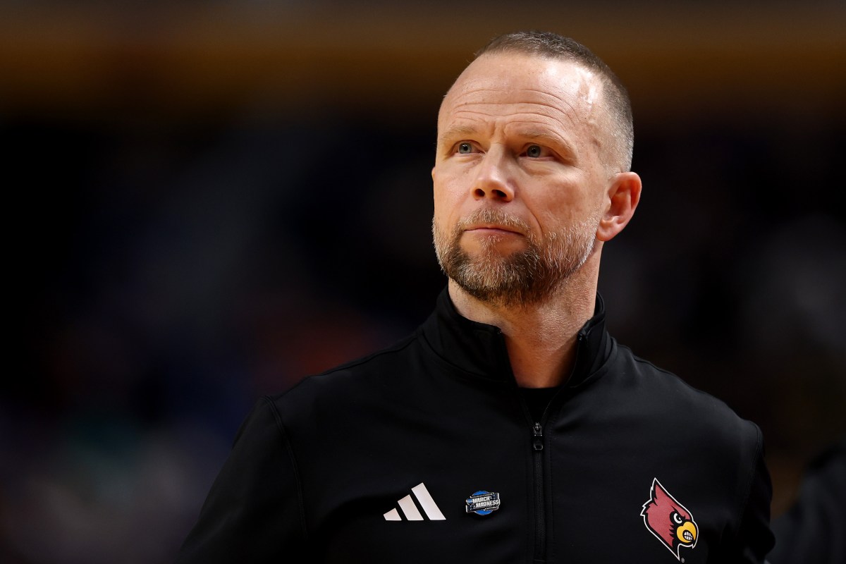 Louisville's Winning Streak: Pat Kelsey Secures 4-Star Forward Boyuan Zhang