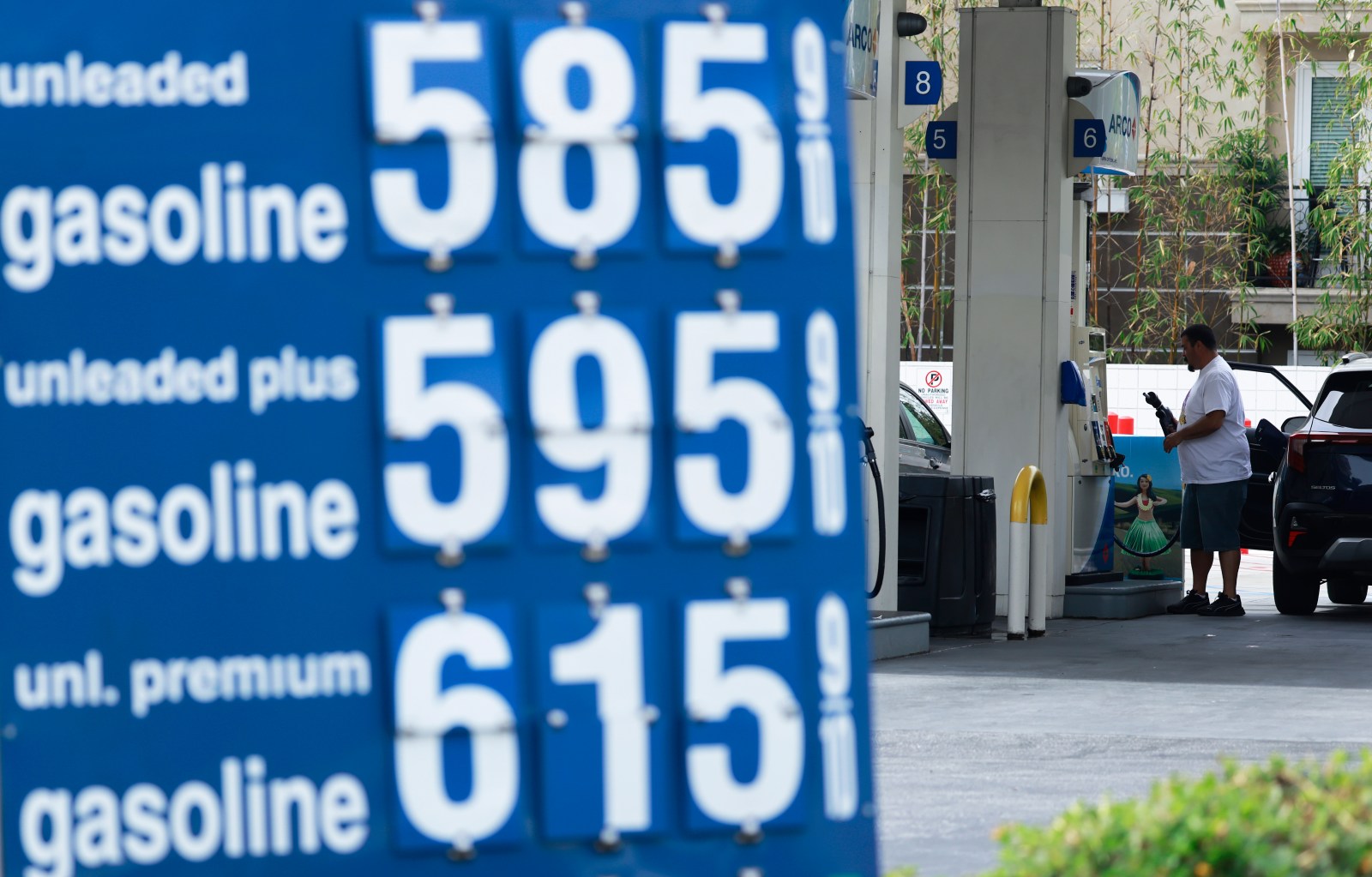newsweek.com - Anna Commander - Trump sets century-worst disapproval rating on gas prices: Harry Enten