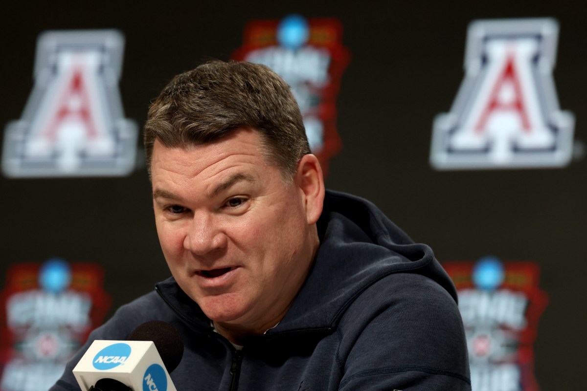 Arizona HC Tommy Lloyd Weighs in on Controversial NCAA Tournament Expansion