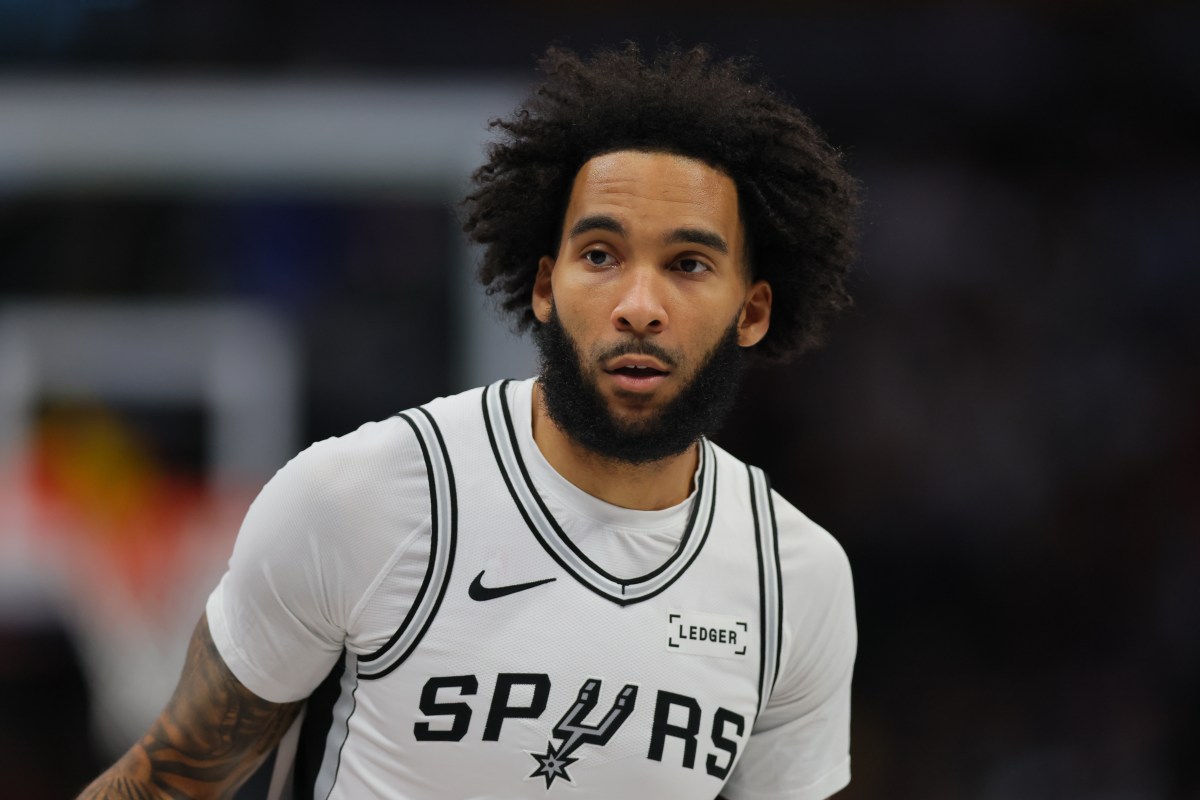 Spurs' Julian Champagnie Defends Carter Bryant After Public Bathroom Debacle