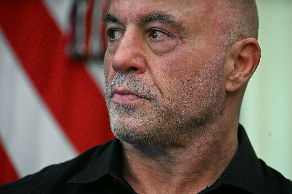 Joe Rogan Warns US 'Vulnerable' Due to Trump's Iran War