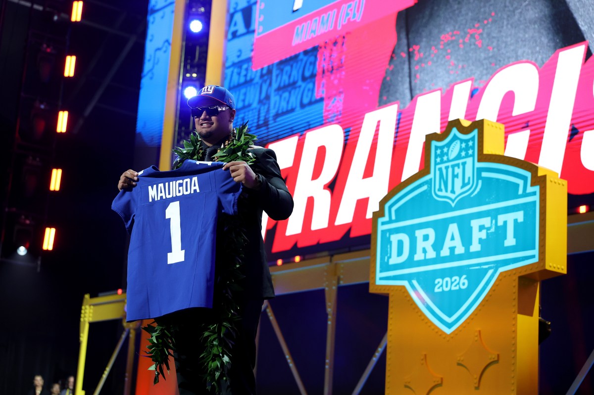 Giants QB Jaxson Dart Welcomes Francis Mauigoa Saying He'd 'Die' for Him