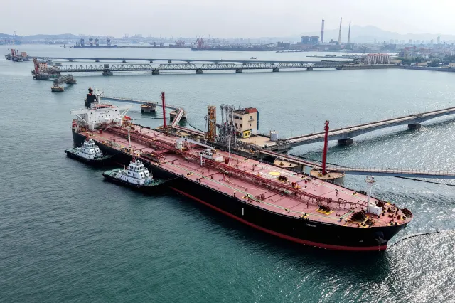China Fights Back Against US’ Iran Oil Sanctions - Newsweek