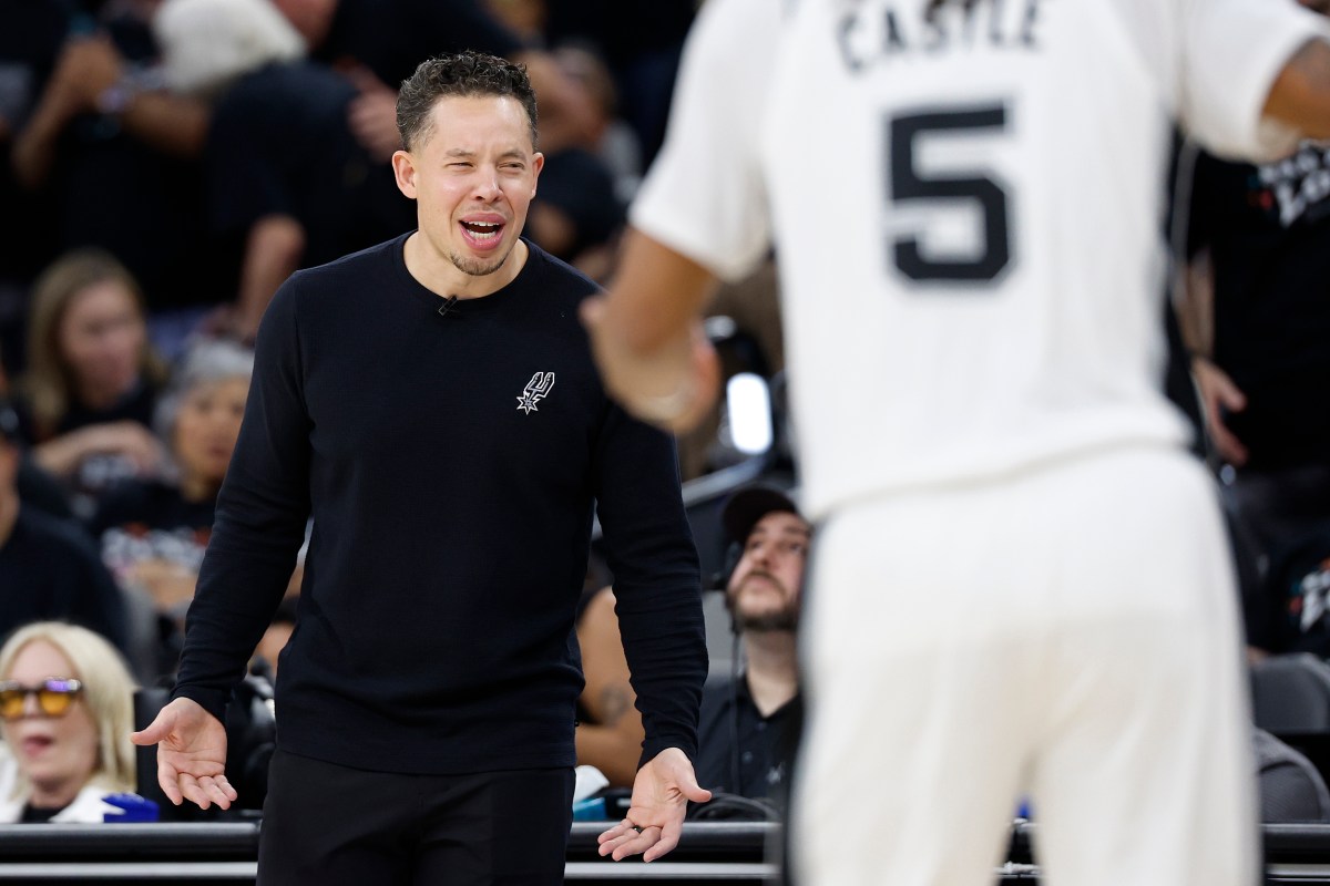 Spurs' Mitch Johnson Justifies Timeout Decision After Game 1 Loss