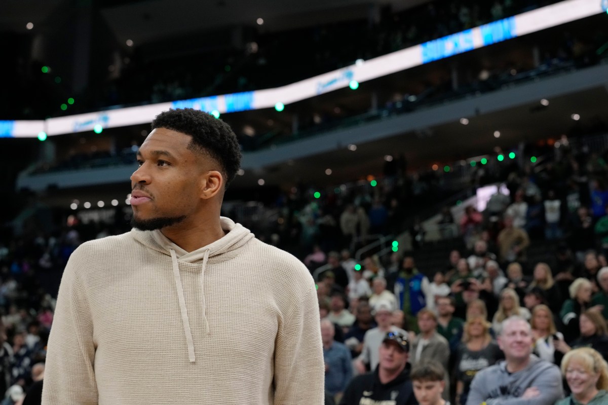 Bucks Ownership Sets Timeline for Giannis Antetokounmpo Decision
