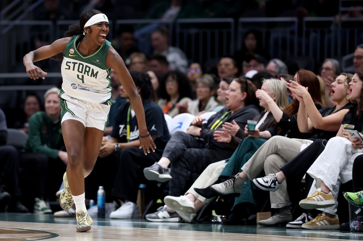 Valkyries GM Explains Rationale Behind Controversial Flau& 039;jae Johnson Trade