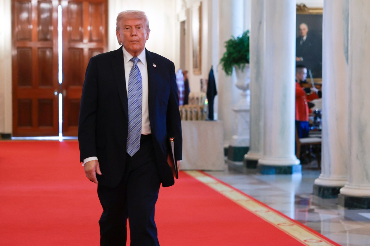 GOP's $1B White House Ballroom Proposal Draws Backlash From Trump Critics