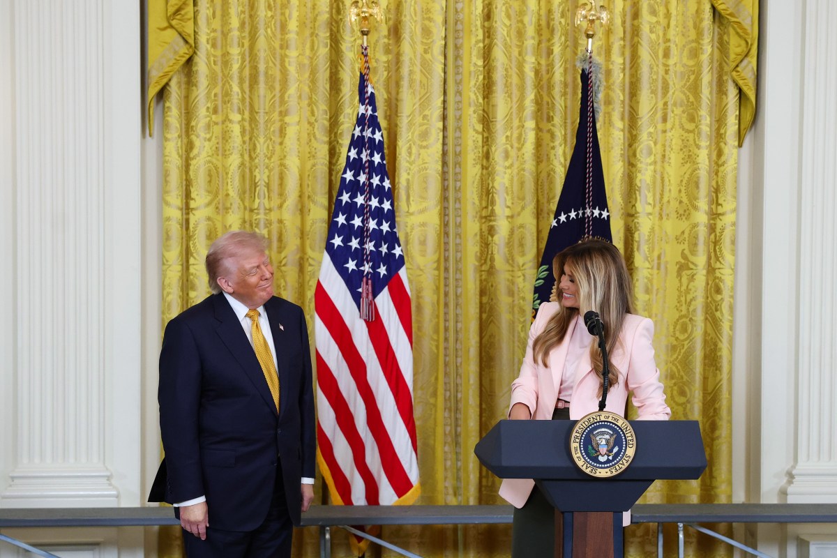 Trump Critics Speculate as New Photo of President's Hands Takes Off Online