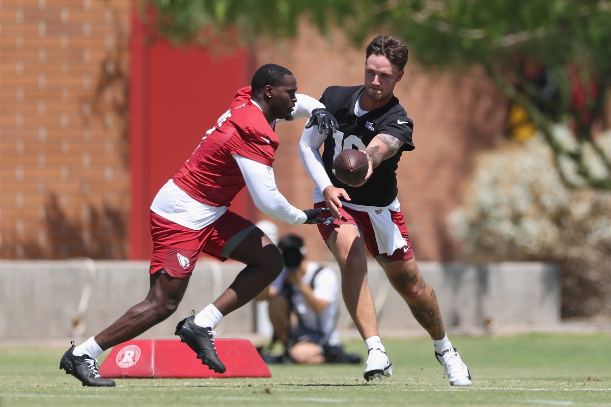 Can Carson Beck Secure the Cardinals' Week 1 Starting Spot?