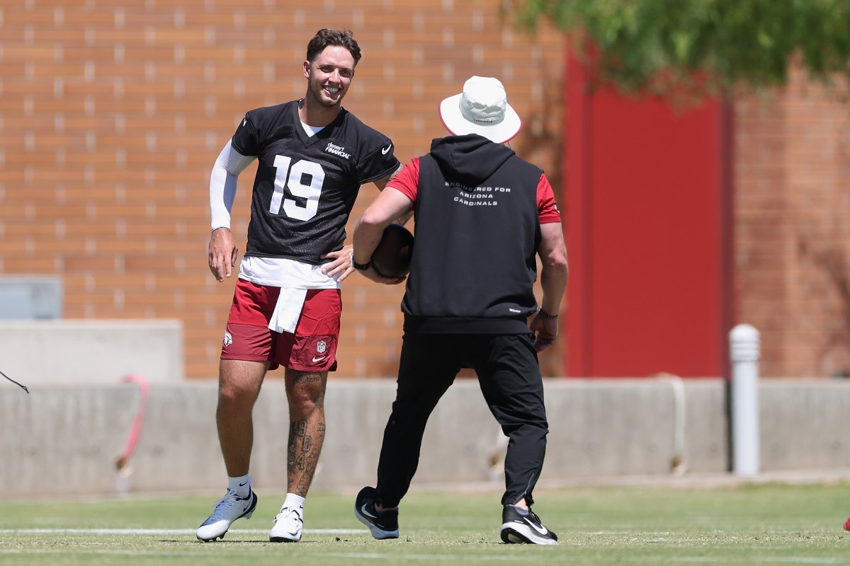 Trouble in Arizona? Carson Beck’s Path to QB1 Clears Amid Jacoby Brissett Standoff