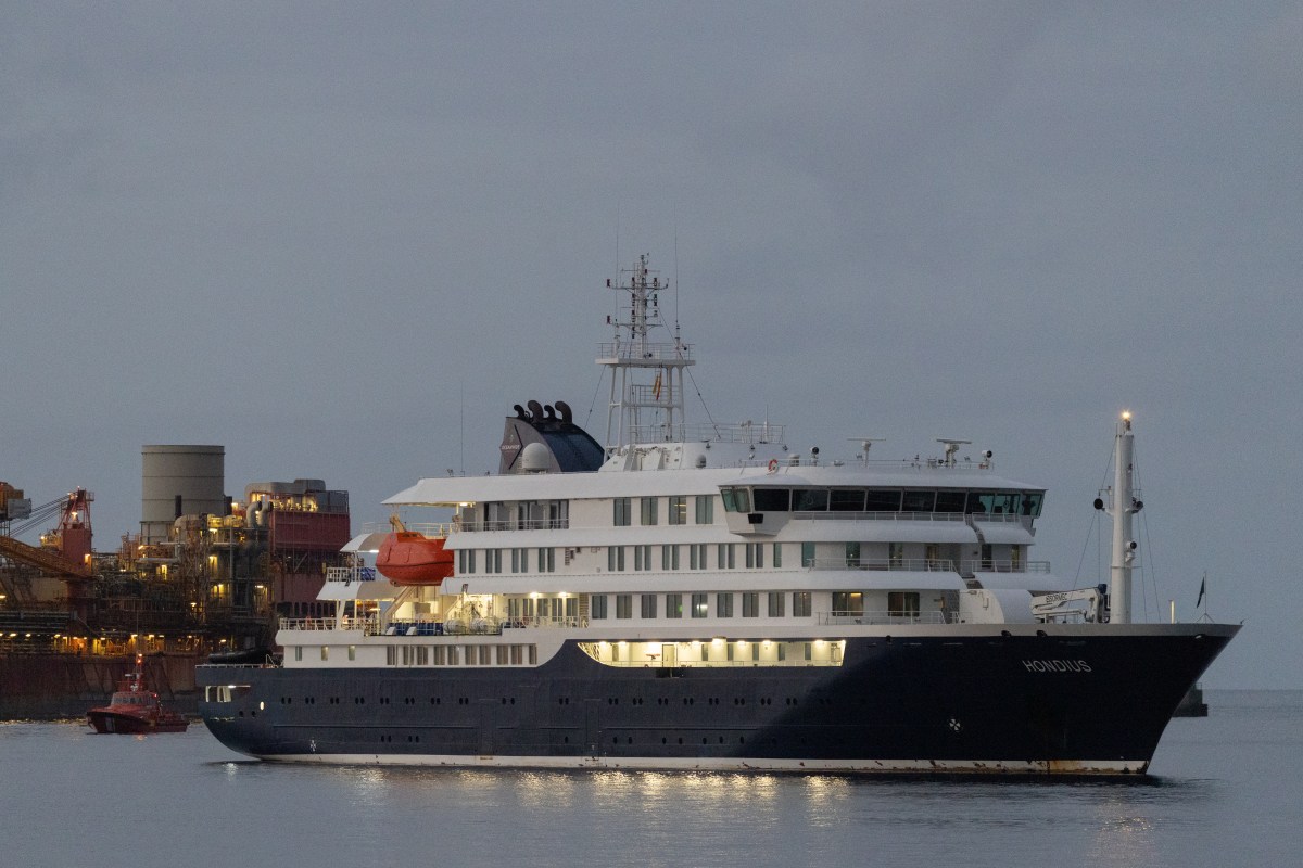 Possible Hantavirus Ship Contact Flew Out of US After Outbreak News Emerged