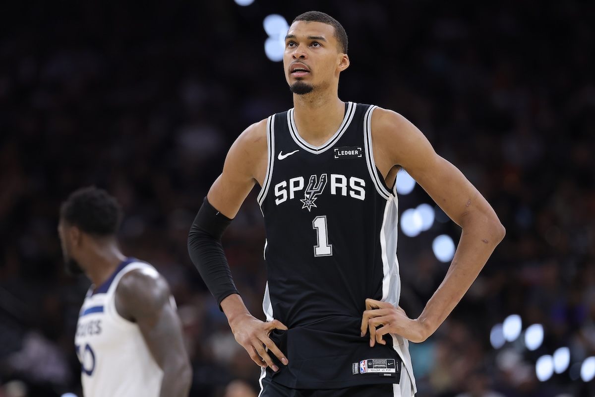 Victor Wembanyama Explains Airport Meeting With Spurs' Gregg Popovich