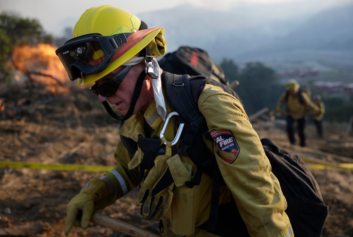 Sandy Fire Containment Update—LA County in Blaze Path as Wind Fuels Flames