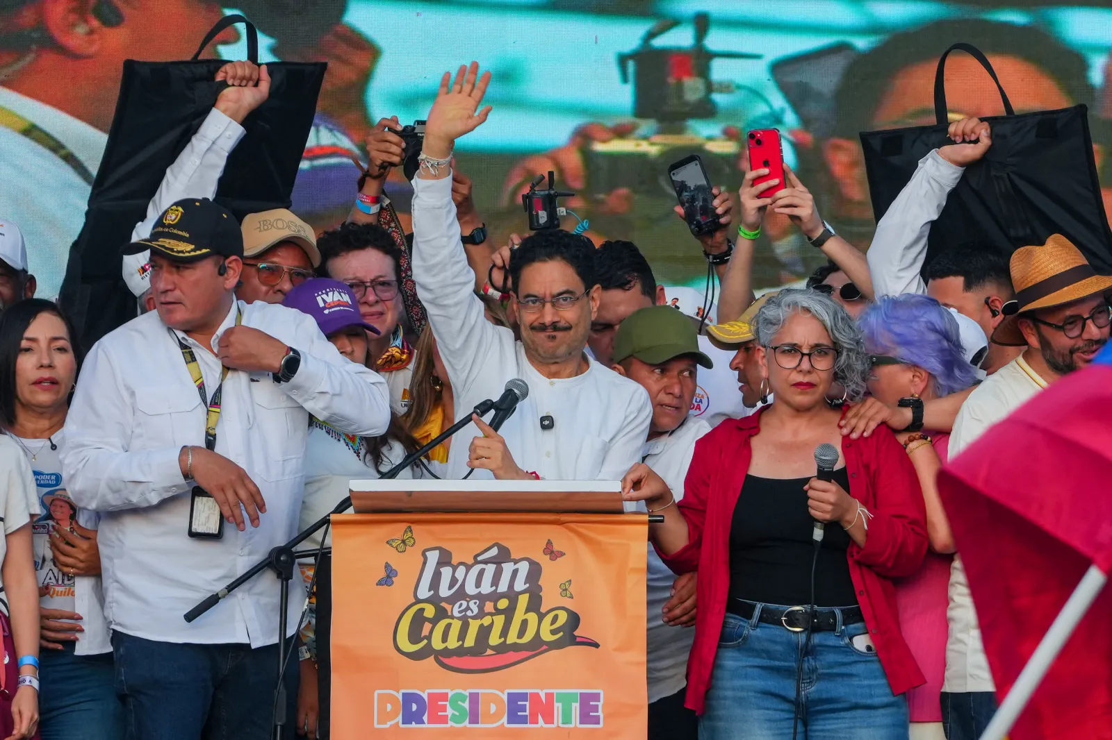 Colombia's presidential candidate Ivan Cepeda of the Pacto Historico party waves during his final campaign rally in Barranquilla, Atlantico department, Colombia on May 24, 2026.