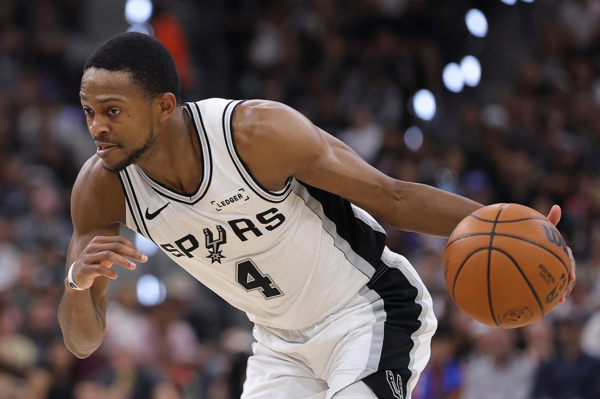 De'Aaron Fox Reveals What Gregg Popovich Did After Spurs' Game 3 Loss