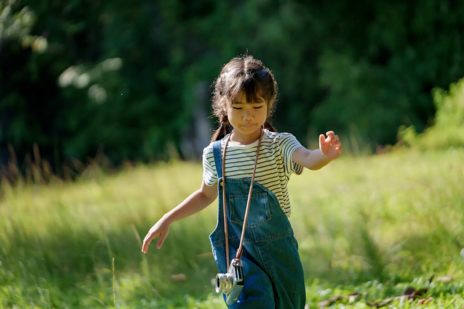 Middle-childhood.png?w=1600&quality=80&webp=1