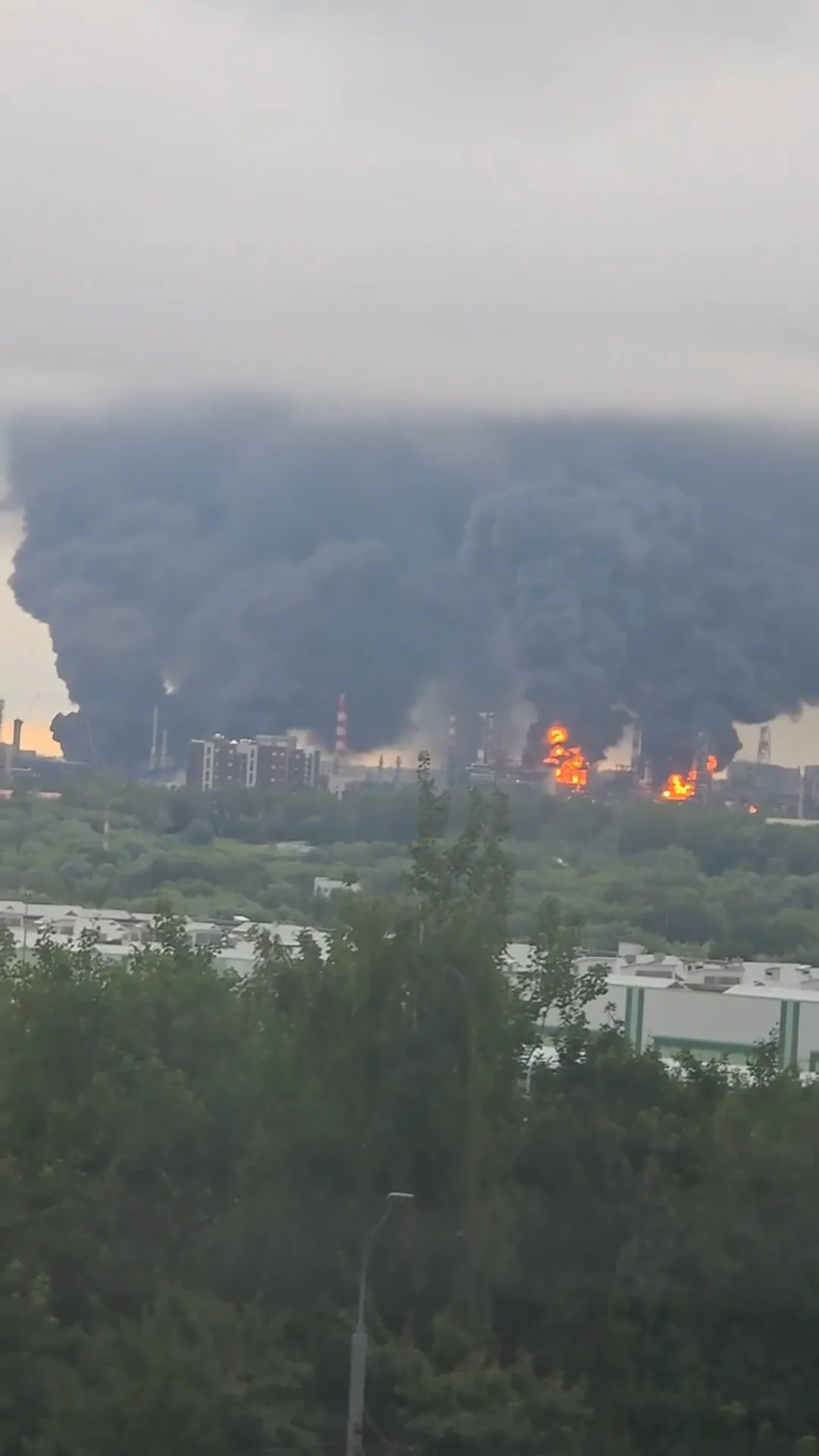 Ukraine Strikes Moscow With Long-Range Drones for Second Time This Week