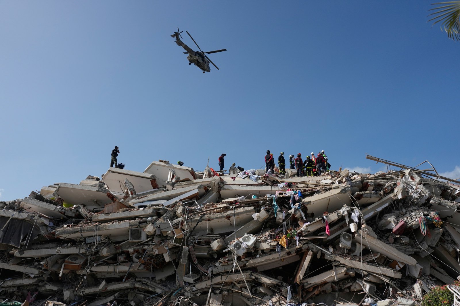 Doublet Quakes Kill 1,430 in Northern Venezuela