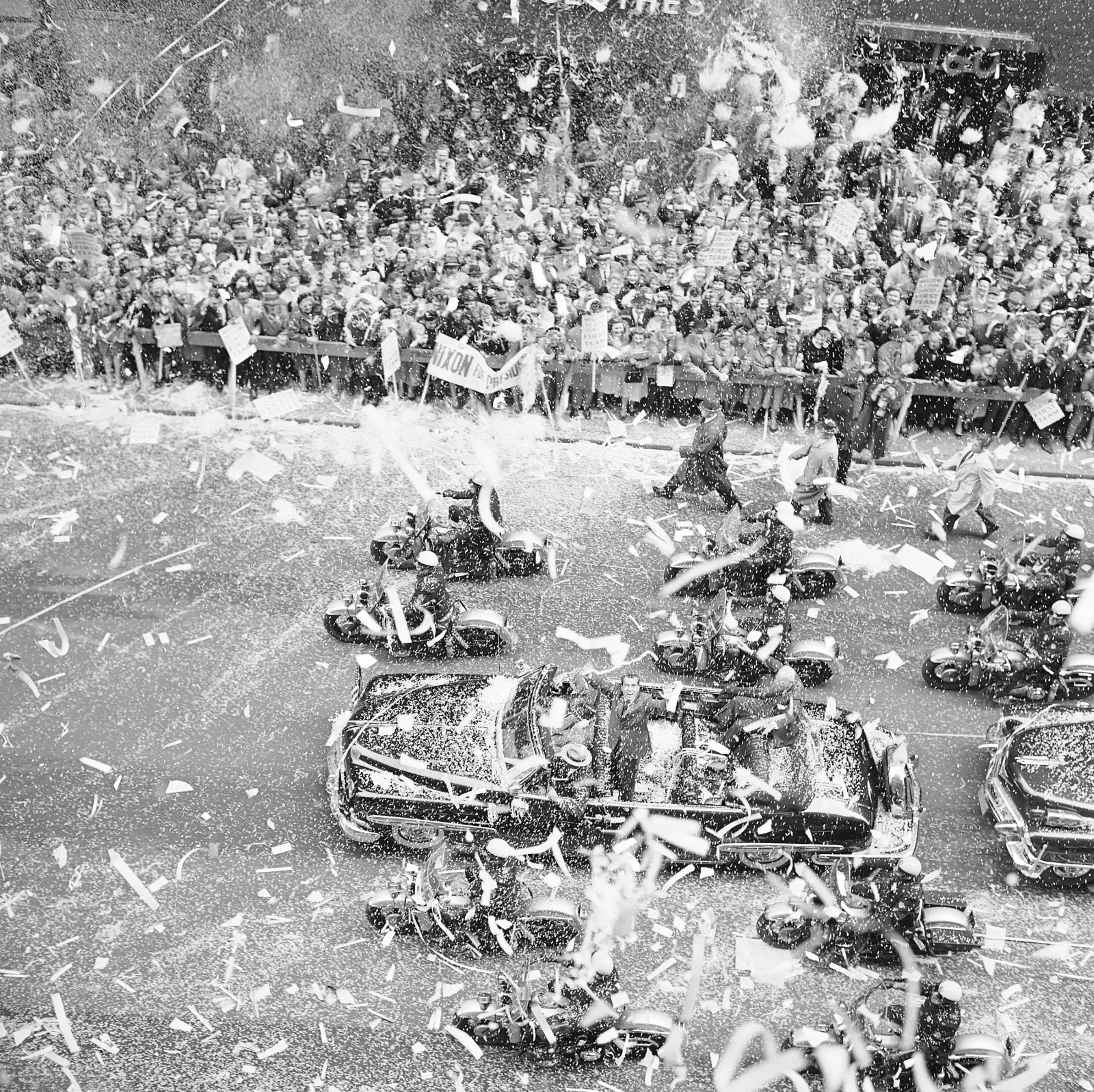 Image for article: Knicks Ticker-Tape Parade: Inside the History of a New York Tradition