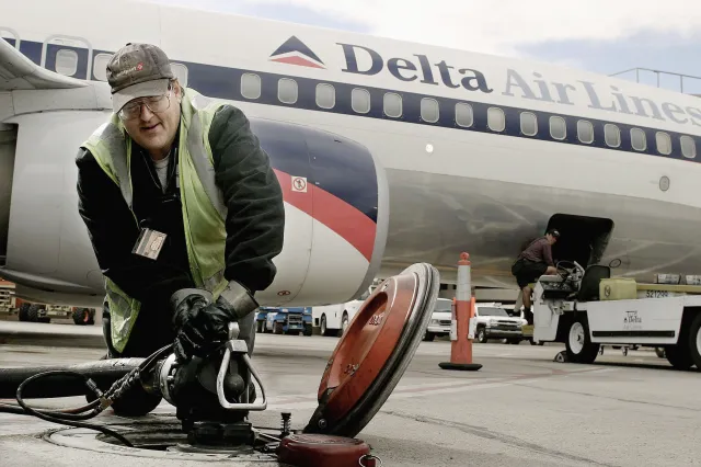 Delta AirLines jet at Phoenix Sky Harbor International Airport, November 14, 2004 in Phoenix, Arizona | Getty Images