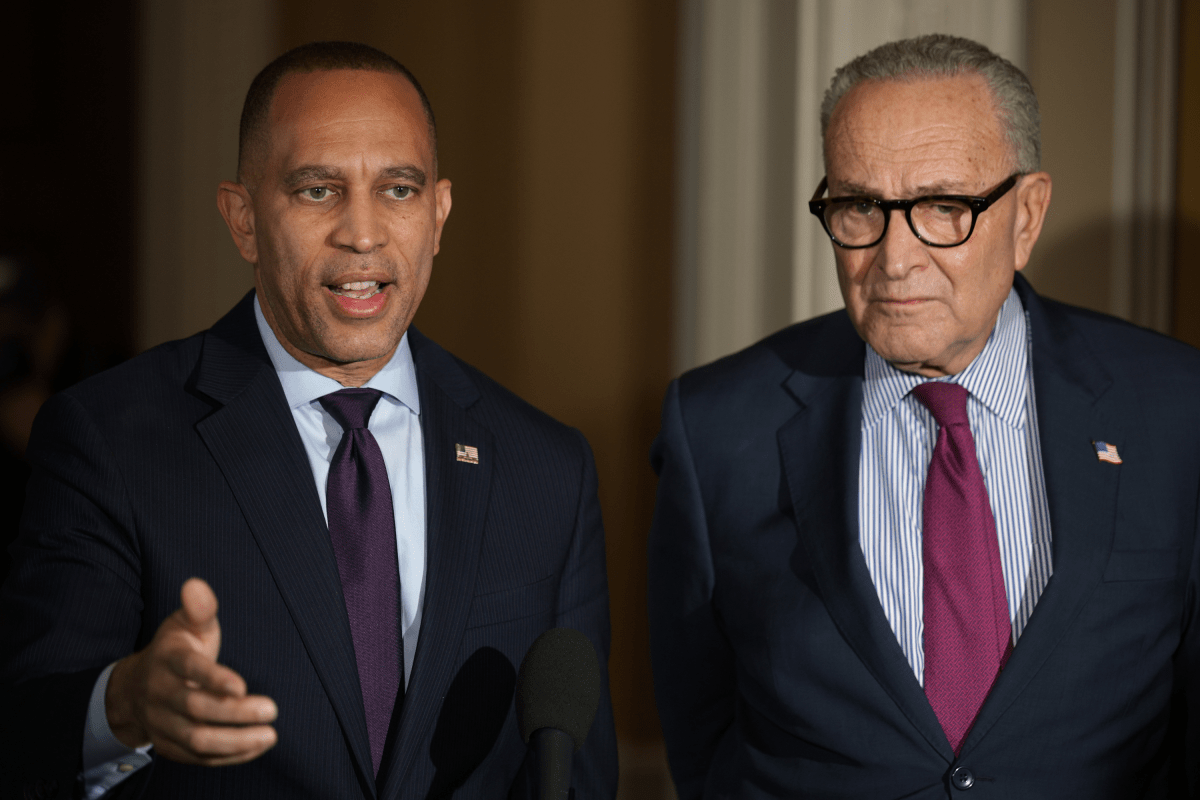 Harry Enten Outlines Midterms 'Warning Sign' for Democrats—What Polls Show