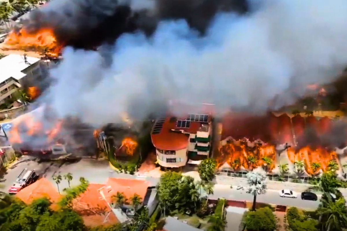 Paradise Inferno As Fire Engulfs Dominican Resort, Kills Tourist