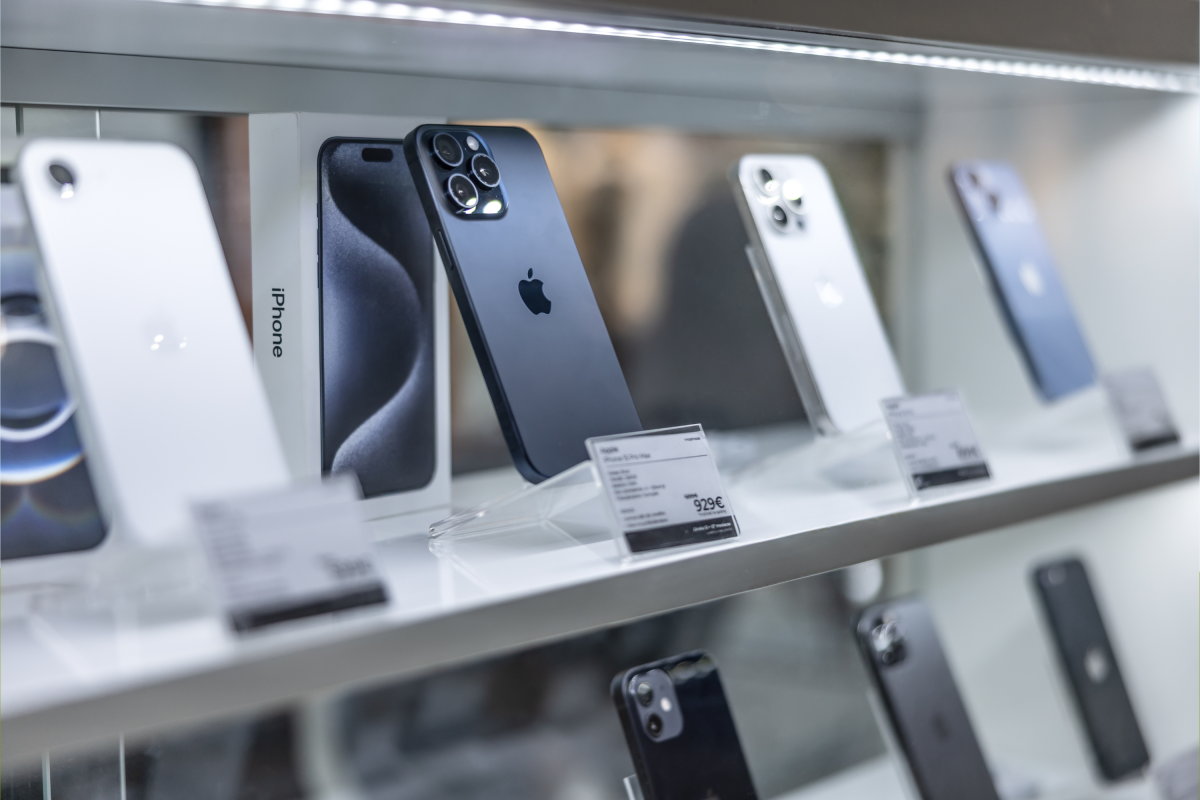 How Much Top Smartphones Could Cost if Apple's Price Hike Spreads