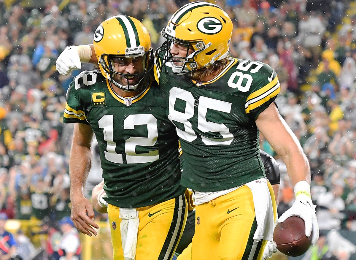 Aaron Rodgers Gets Familiar Target as Steelers Sign Robert Tonyan