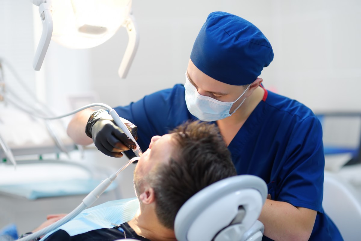 I’m a Dentist, Here’s One Thing That Can Prevent Gum Disease