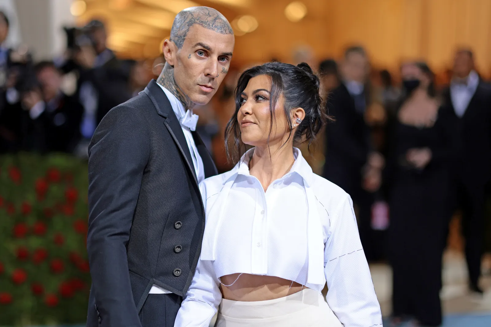 Travis Barker and Kourtney Kardashian attend the 2022 Met Gala.
