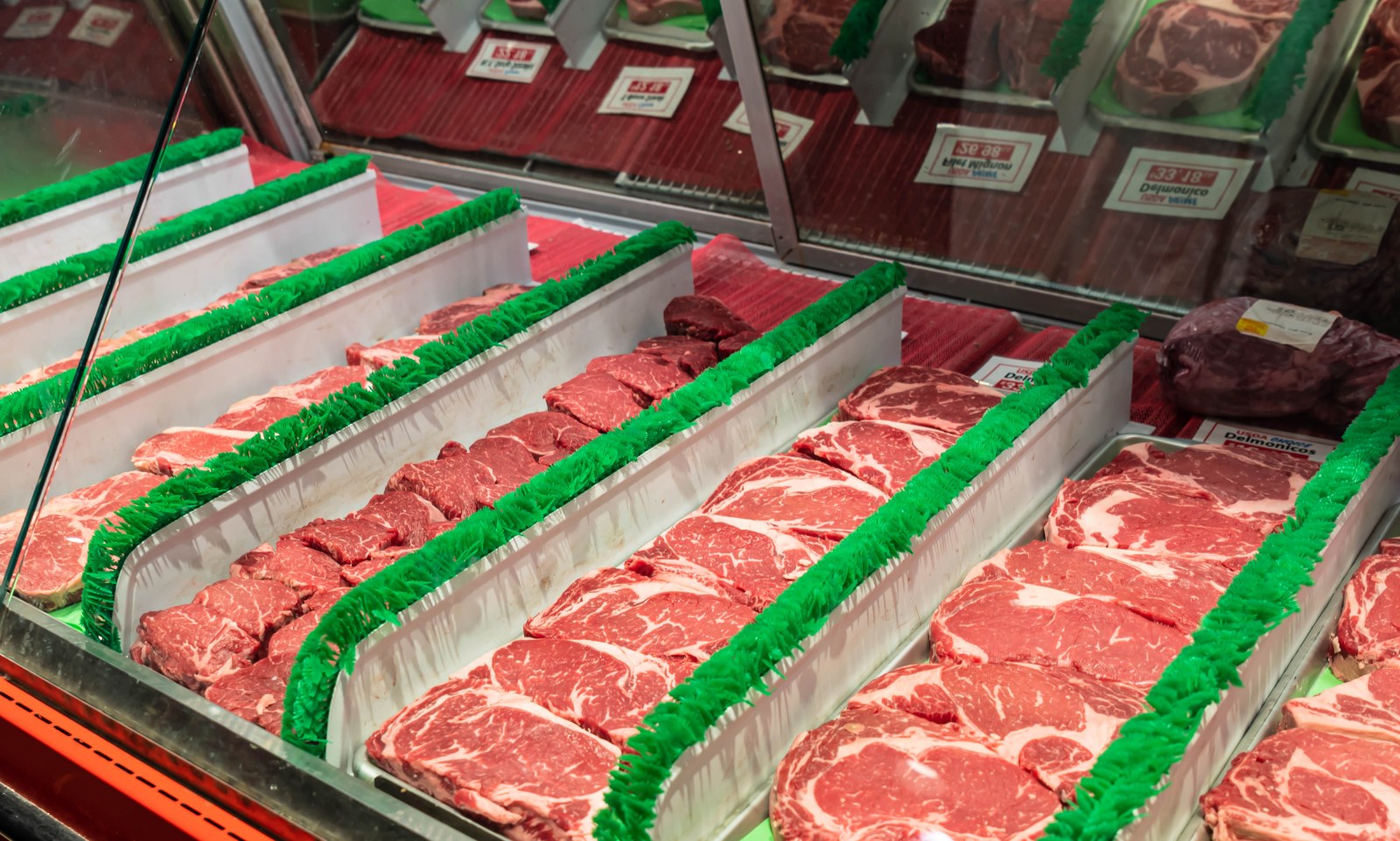 newsweek.com - Suzanne Blake - Worried About AI Data Centers' Impact on Environment? Stop Eating Beef