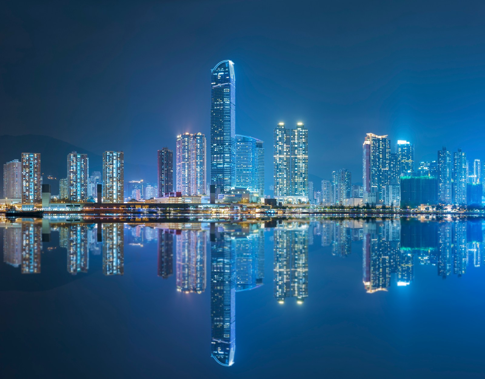 newsweek.com - Soo Kim - How Hong Kong built the most skyscrapers in the world-beating every US city