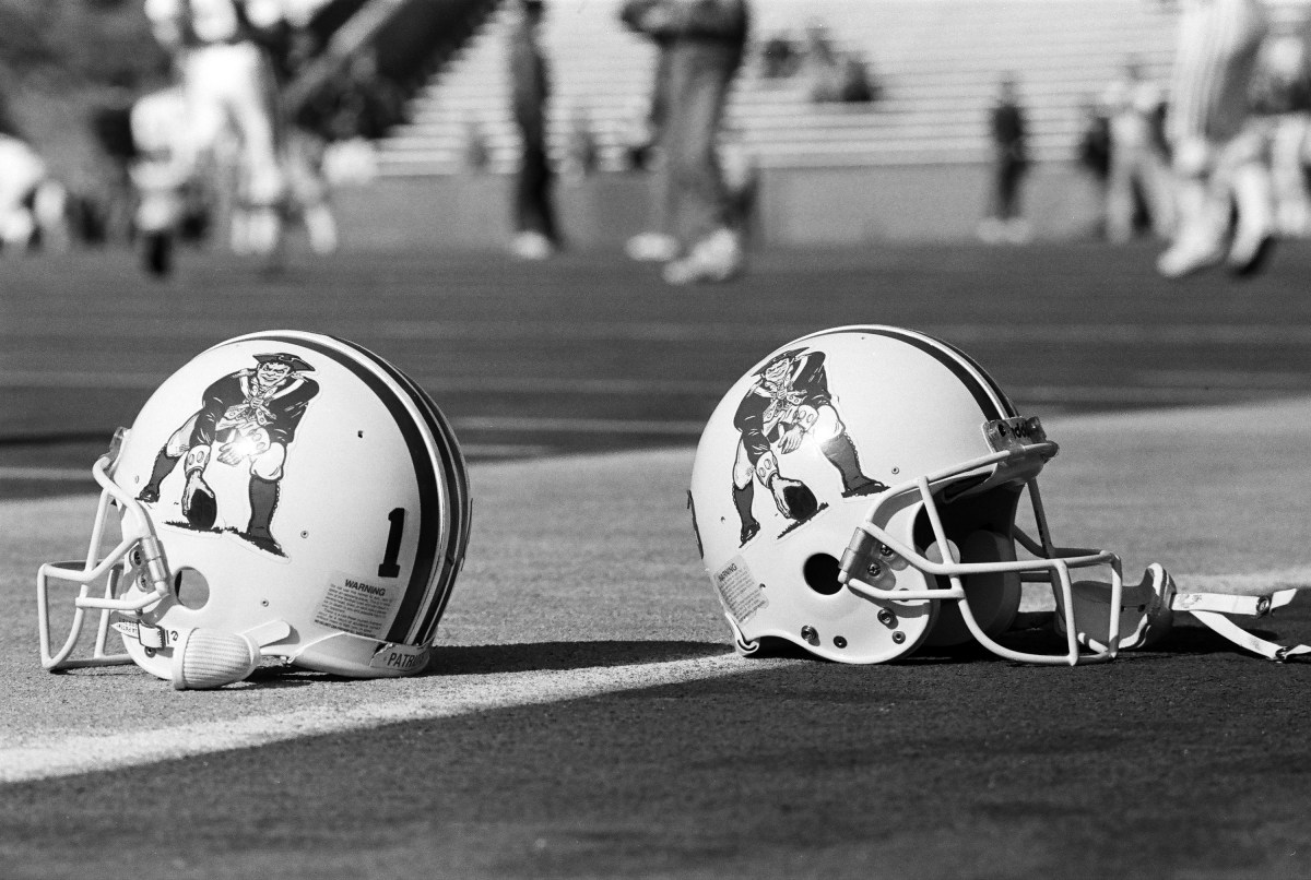 Former Patriots DB, College Football Analyst, Dies at 82
