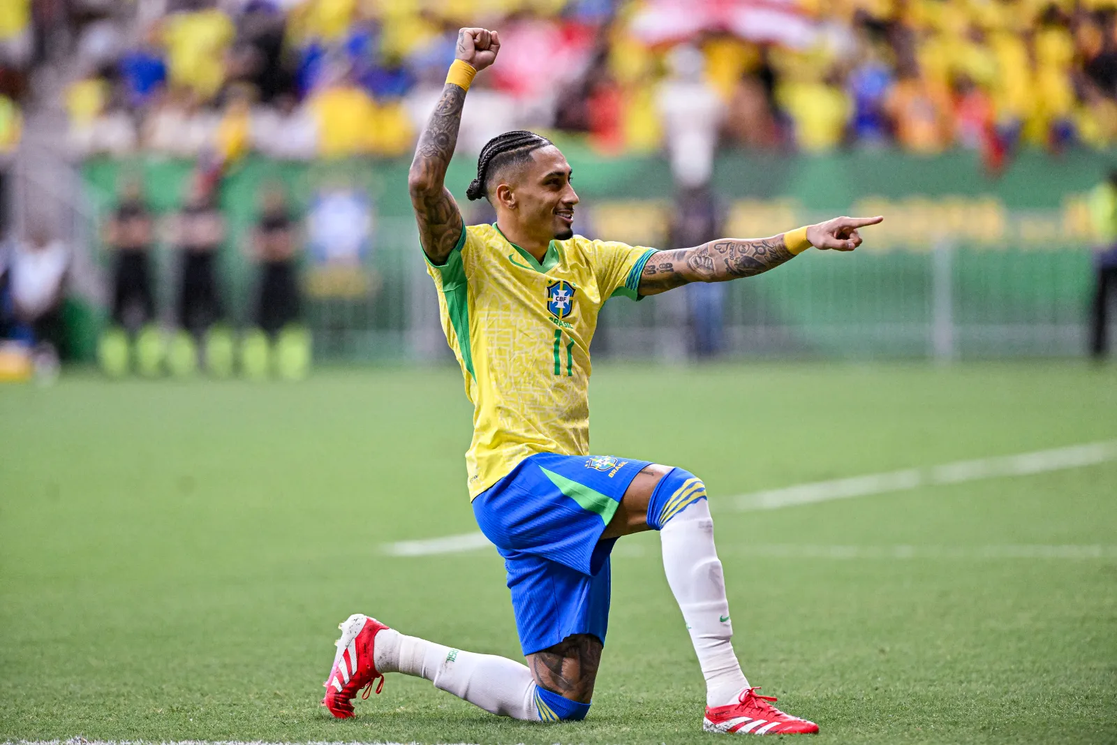 BRASILIA, BRAZIL - MARCH 20: Raphinha of Brazil celebrates after scoring his team's first goal during the South American FIFA World Cup 2026 Qualifier match between Brazil and Colombia at Mane Garrincha Stadium on March 20, 2025 in Brasilia, Brazil. (Photo by Andre Ricardo/Sports Press Photo/Getty Images)