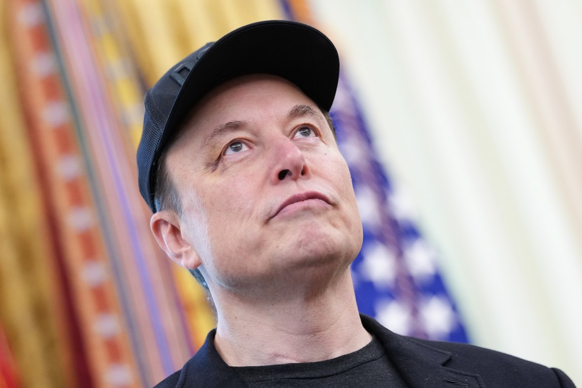 SpaceX IPO Could Automatically Enter Millions of 401(k) Portfolios via Index Funds
