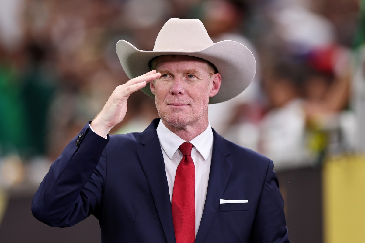 Alexi Lalas Is Getting Roasted After FOX's New World Cup Broadcast Debut