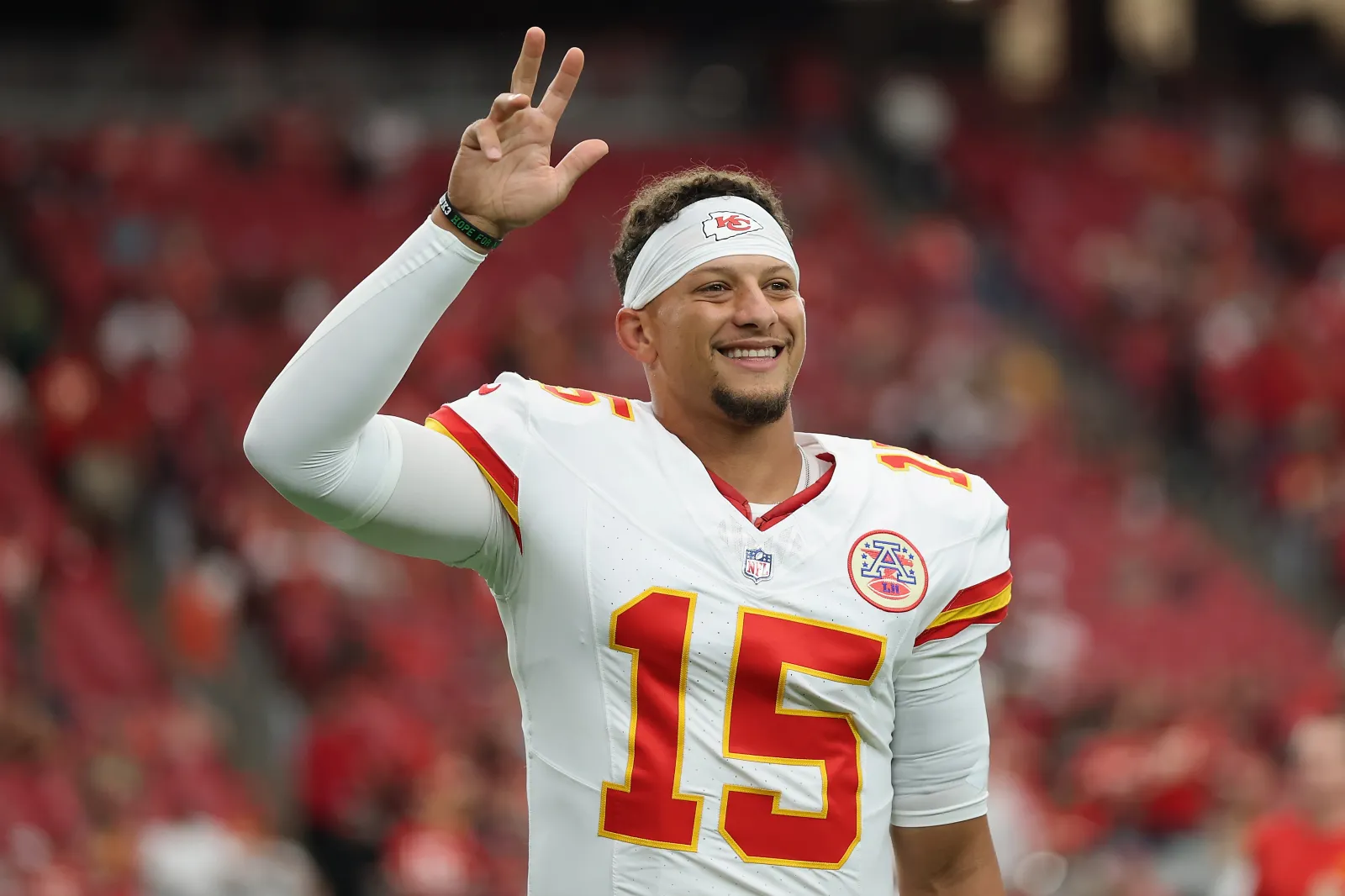 GLENDALE, ARIZONA - AUGUST 09: Quarterback Patrick Mahomes #15 of the Kansas City Chiefs reacts to fans as he walks off the field during the NFL Preseason 2025 game against the Arizona Cardinals at State Farm Stadium on August 09, 2025 in Glendale, Arizona. (Photo by Christian Petersen/Getty Images)