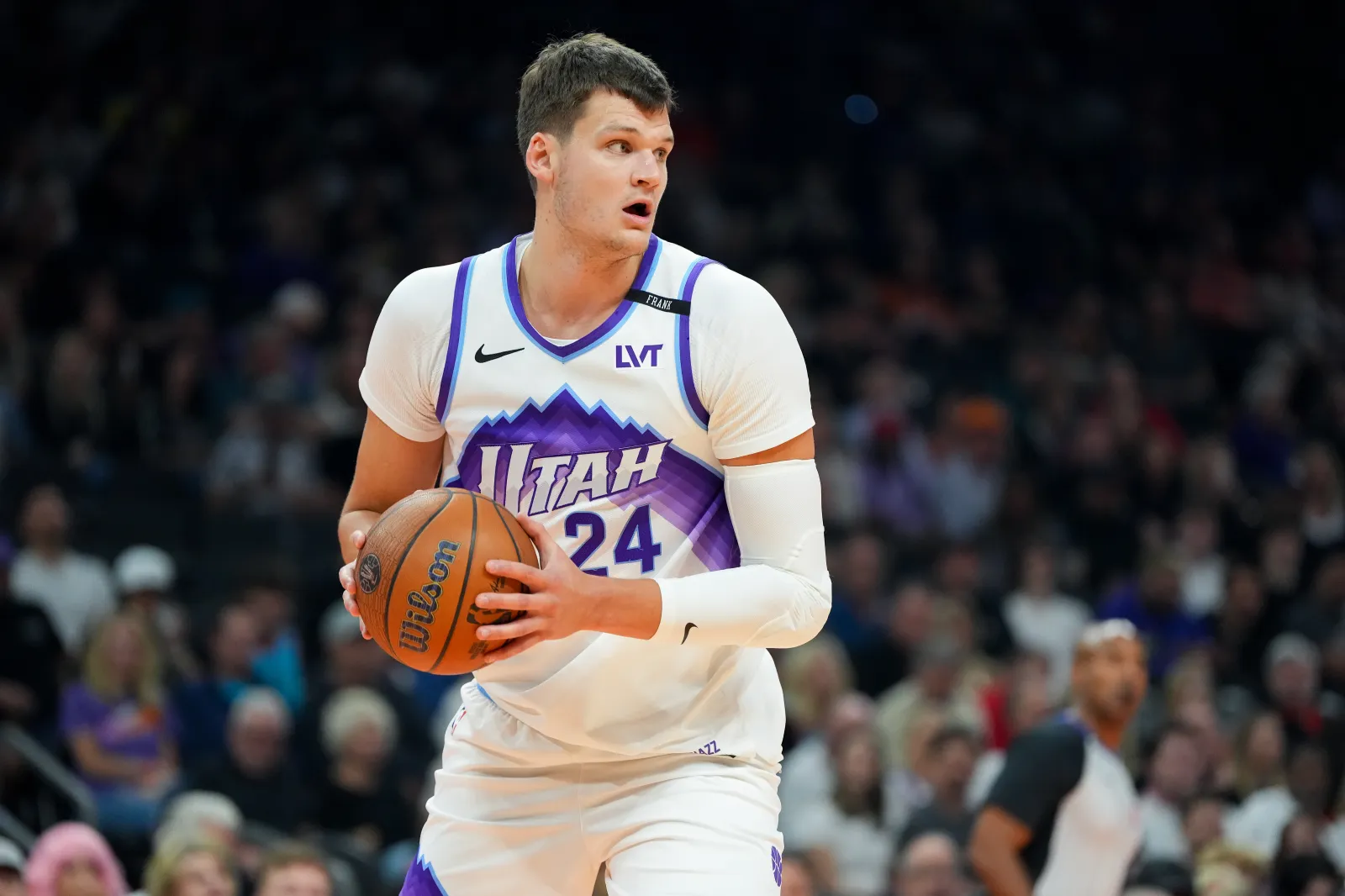  Walker Kessler #24 of the Utah Jazz handles the ball during the first half of the Emirates NBA Cup game against the Phoenix Suns at Mortgage Matchup Center on October 31, 2025 in Phoenix, Arizona. The Suns defeated the Jazz 118-96. (Photo by Kelsey Grant/Getty Images)