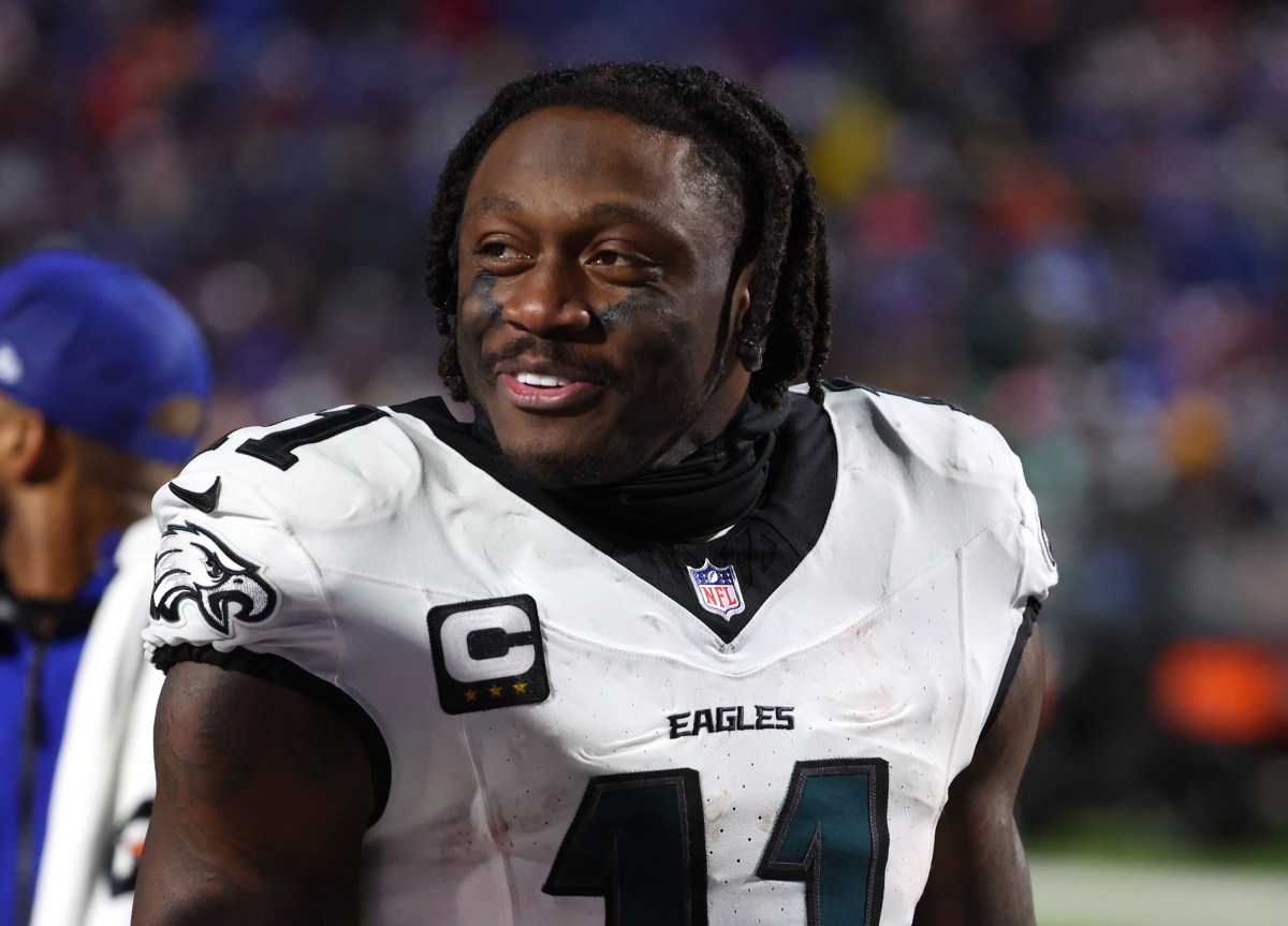 AJ Brown Reveals First Thing Mike Vrabel Told Him After Patriots Trade