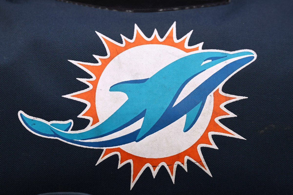 Dolphins Urged to Make Notable Trade Before 2026 Season