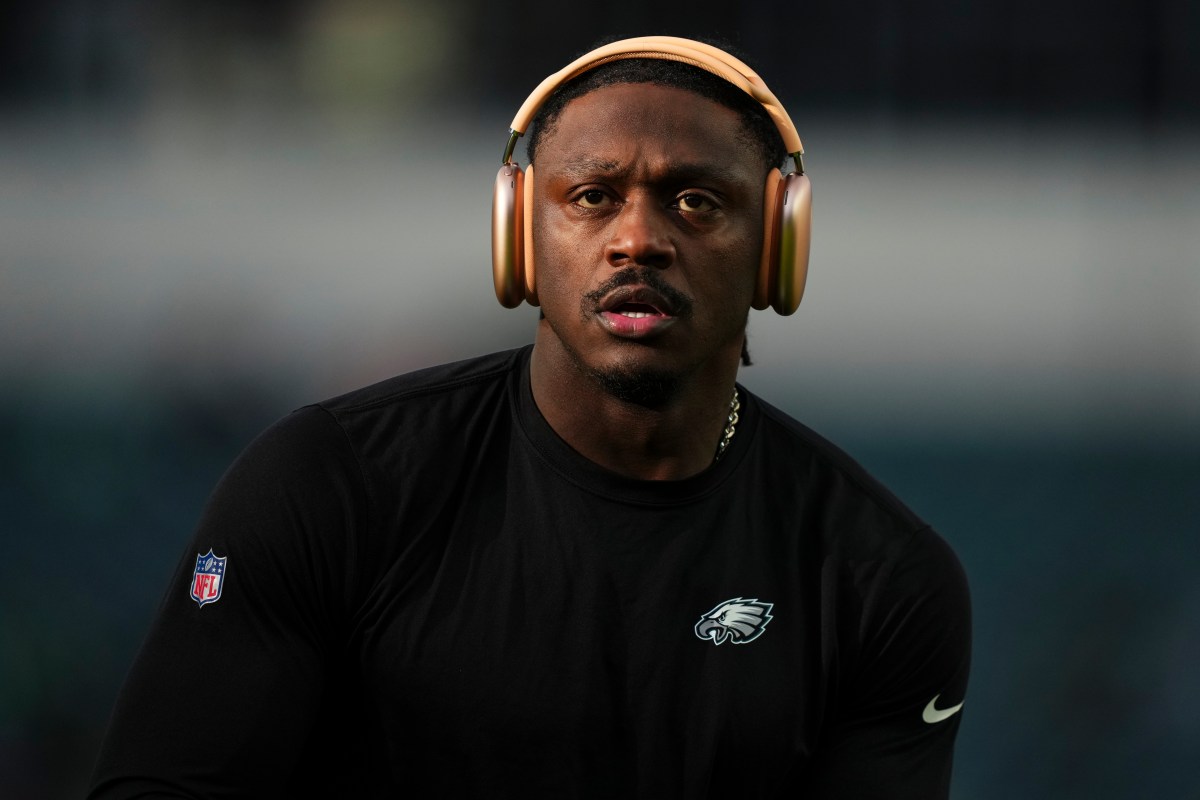 AJ Brown Sends Strong Message on Mike Vrabel After Patriots Trade