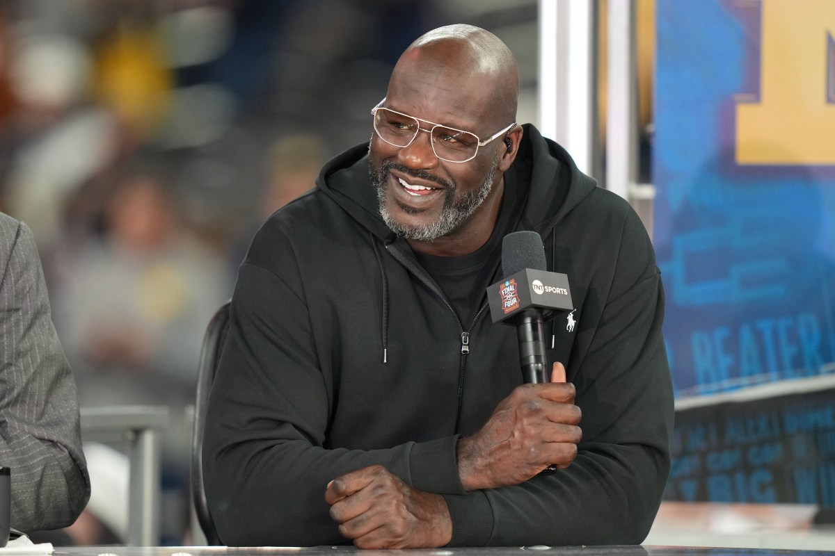 Shaquille O’Neal Chooses David Robinson Over Spurs