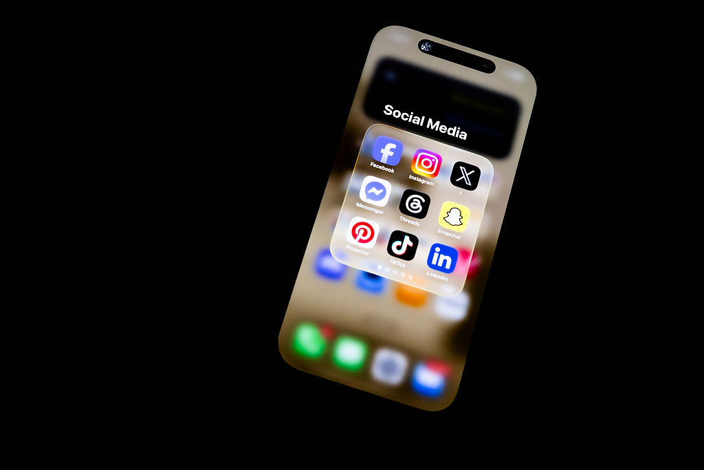 Nations Move to Ban Social Media for Minors Amid S