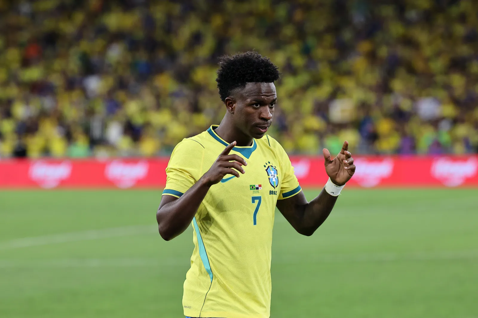 RIO DE JANEIRO, BRAZIL - MAY 31: Vinicius Junior prays prior to the international friendly match between Brazil and Panama at Maracana Stadium on May 31, 2026 in Rio de Janeiro, Brazil. (Photo by Wagner Meier/Getty Images)
