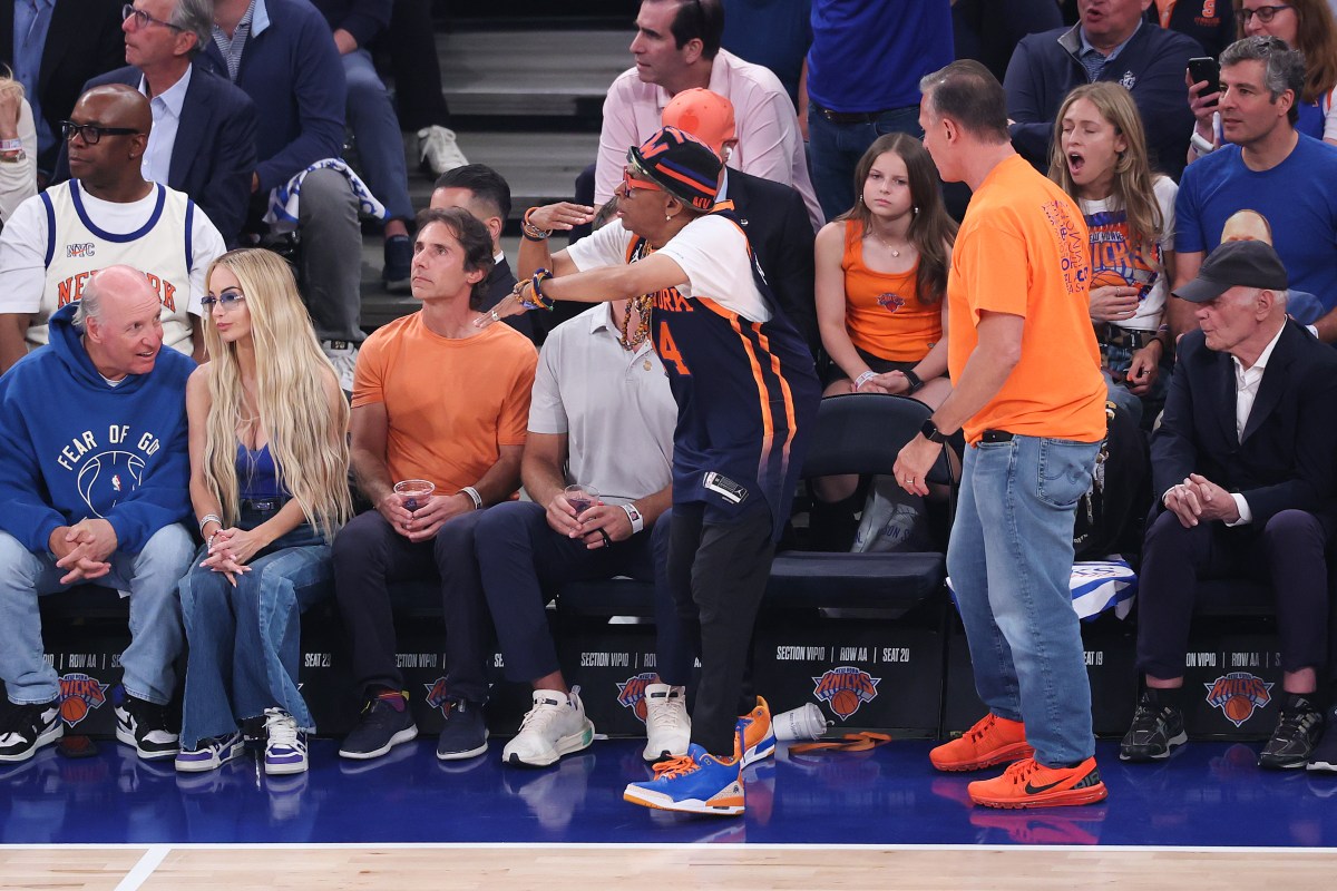 Dave Portnoy Calls Out Spike Lee for Courtside Ant