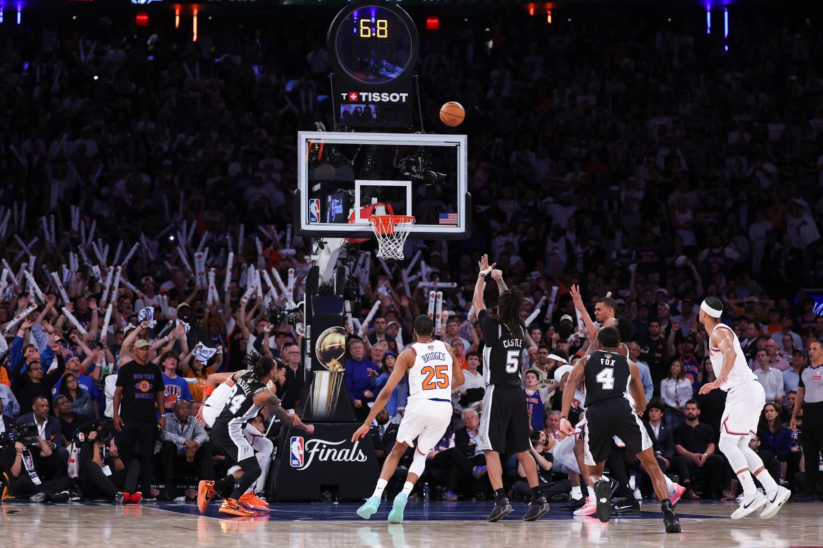 Spurs' Stephon Castle is Right Where He Wants to B