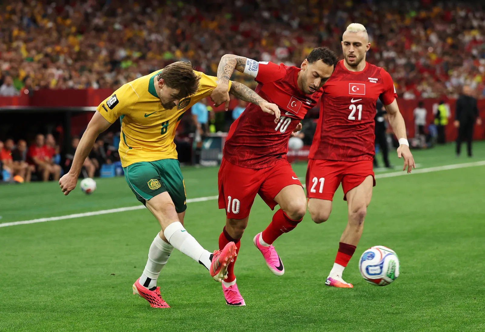 GettyImages-2281474579.jpg?w=1600&quality=80&webp=1
