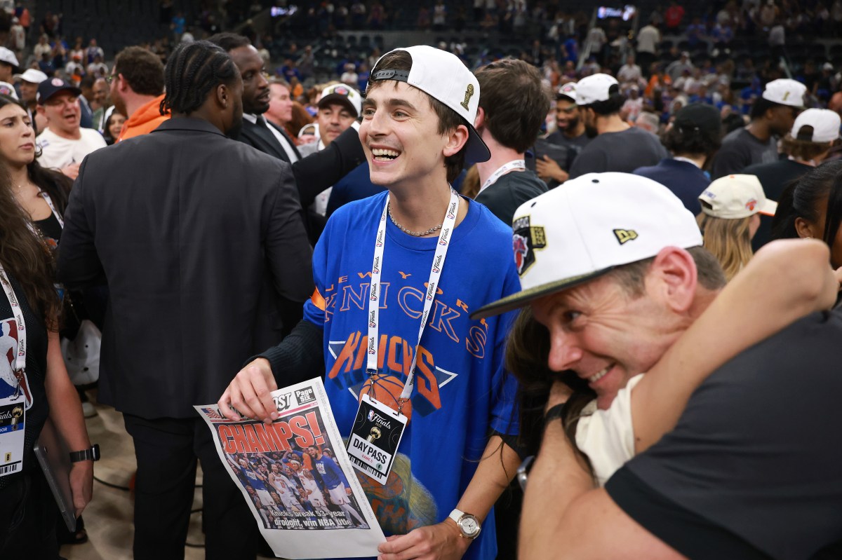 Timothee Chalamet Celebrates Knicks Championship Win With Players