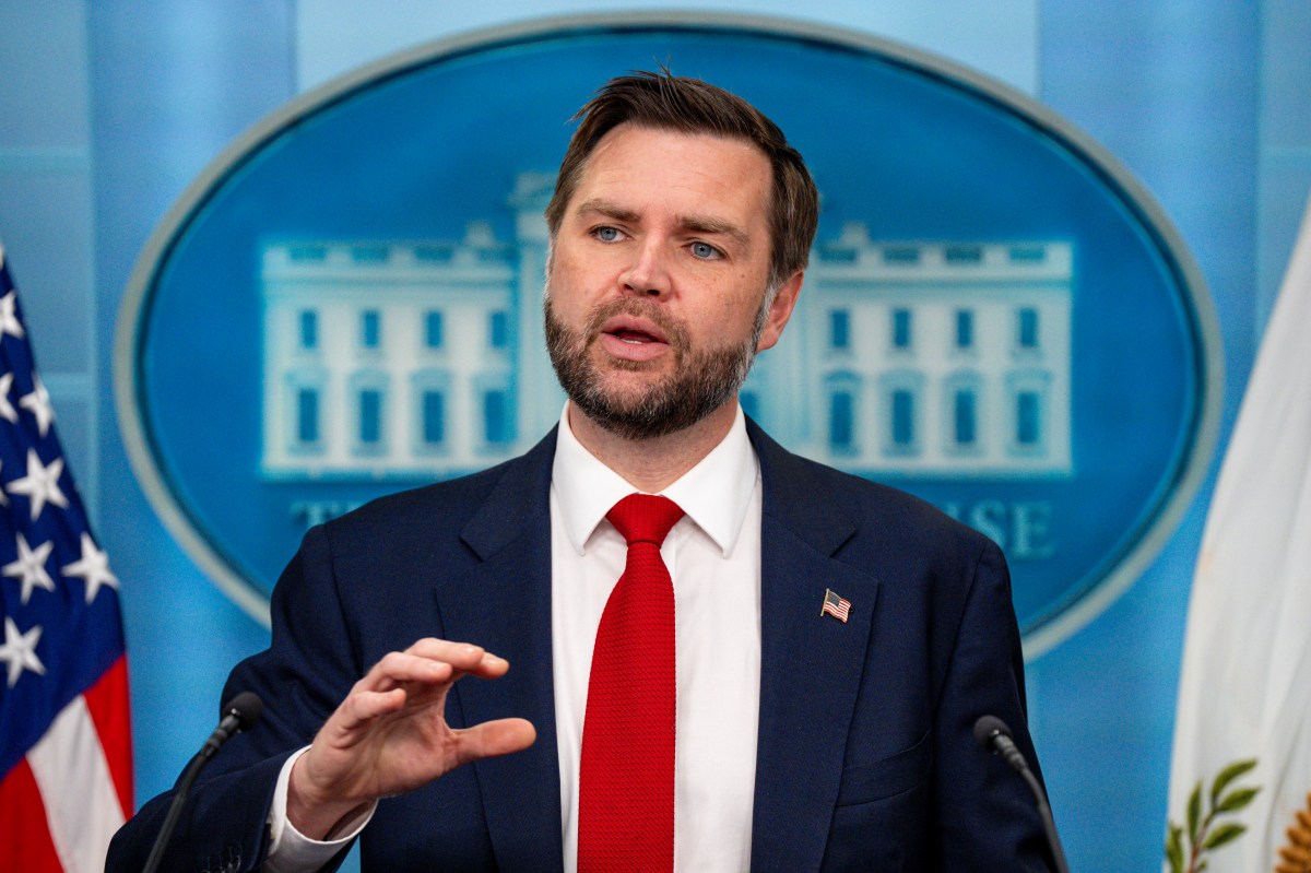 JD Vance Joins Iran Nuclear Talks Amid Conflicting Hormuz Dispute